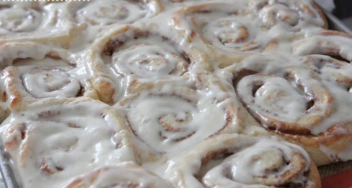 Perfect-Cinnamon-Rolls-4-text1