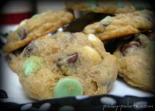 An assortment of mint chocolate chip cookies.