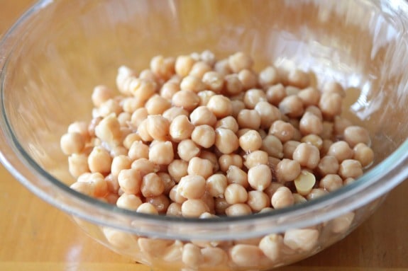Chickpeas in a glass bowl.
