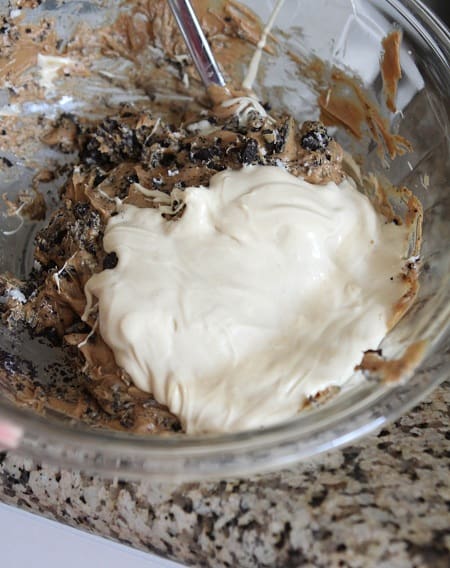 White Chocolate in the Bowl with Oreos & Peanut Butter