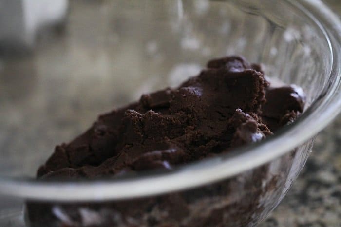  Biscuits gluants et barres de gâteau à la double crème au chocolat 