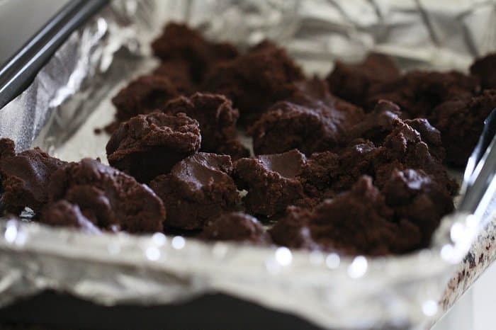  Biscuits gluants et barres de gâteau à la double crème au chocolat 