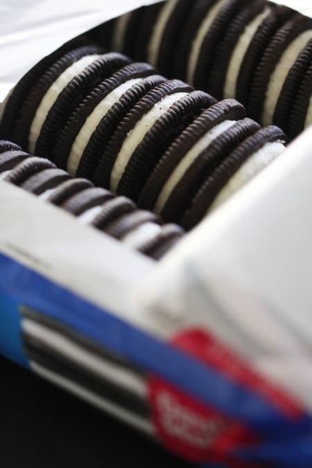  Biscuits gluants et barres de gâteau à la double crème au chocolat 