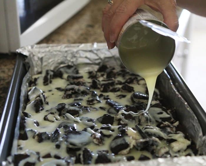  Biscuits gluants et barres de gâteau à la double crème au chocolat 