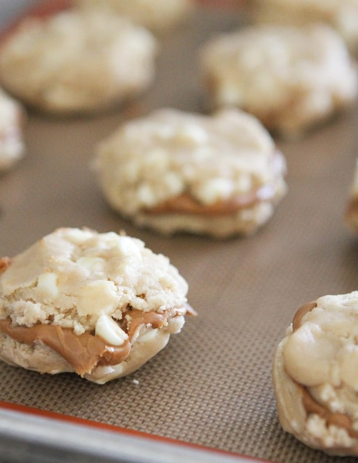 Image of Unbaked Biscoff Stuffed White Chocolate Chip Cookies