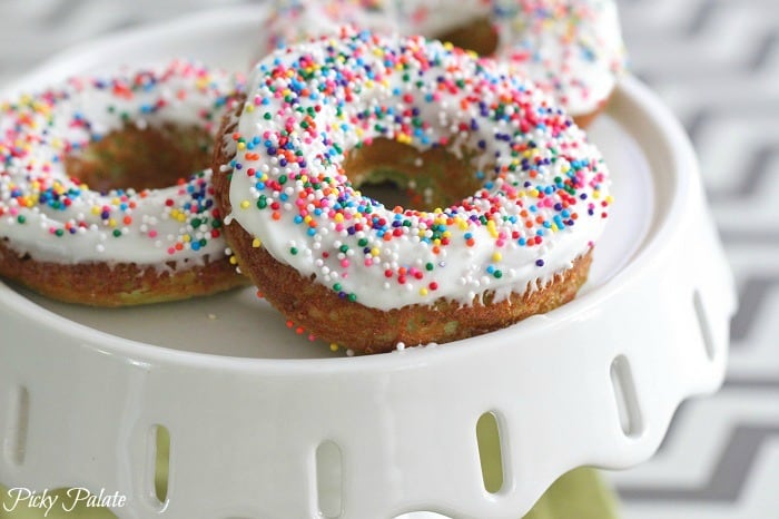 Green Velvet Baked Sprinkle Donuts 3t