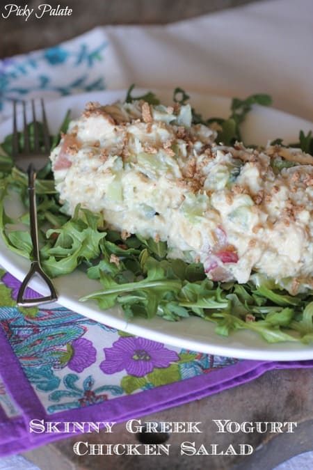 Ensalada de pollo de yogur griego flaco