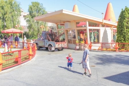 Cozy Cone Motel CA Adventure Dining