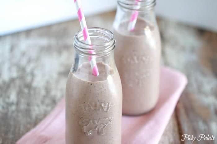 Chia, Dark Chocolate and Mint Shake