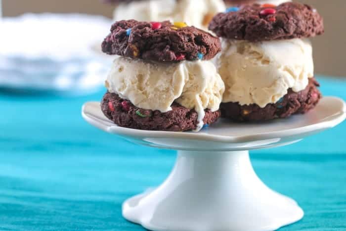 cookie ice cream sandwich