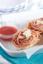 Garlic Toasted Spaghetti Boats