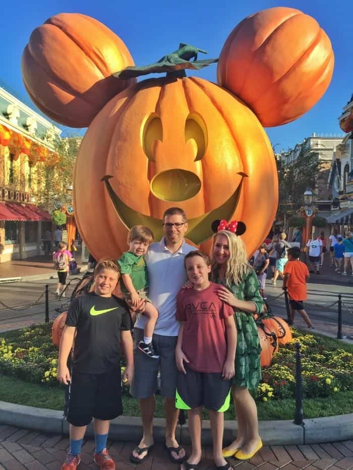 Tips For Visiting Disneyland Resort During Halloween