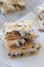 Gooey Cinnamon Roll Cake Bars