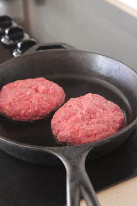 Siracha Ranch Bacon Cheeseburgers