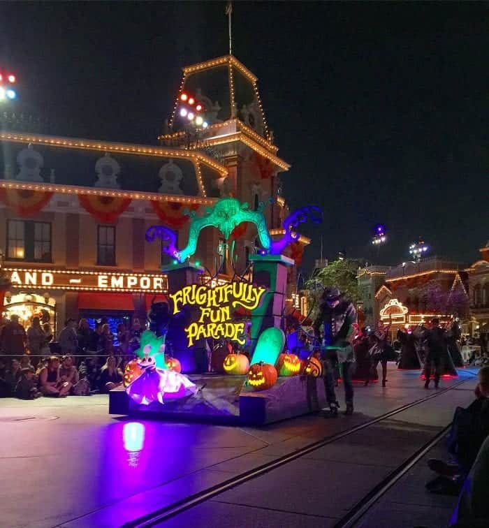 Tips For Mickey's Halloween Party Disneyland Park