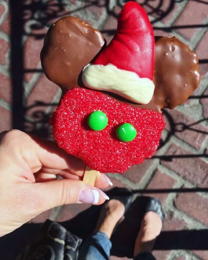 The Best Christmas Treats at Disneyland Park