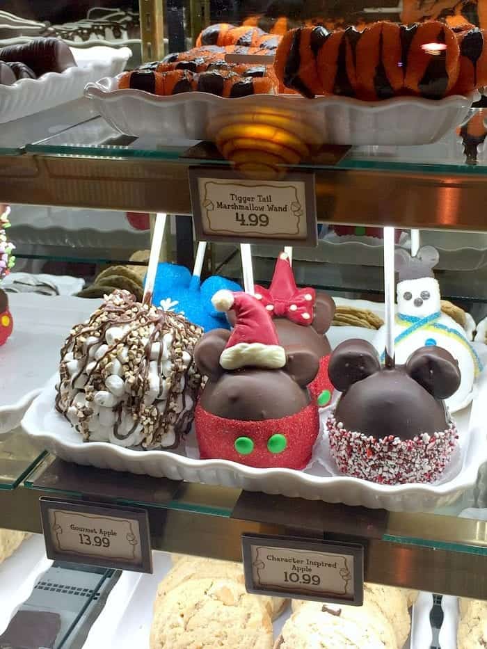 The Best Christmas Treats at Disneyland Park