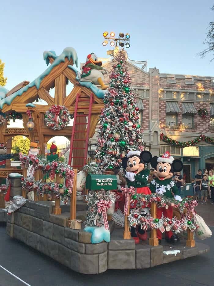 Reasons To Visit Disneyland Resort During Christmas Picky Palate