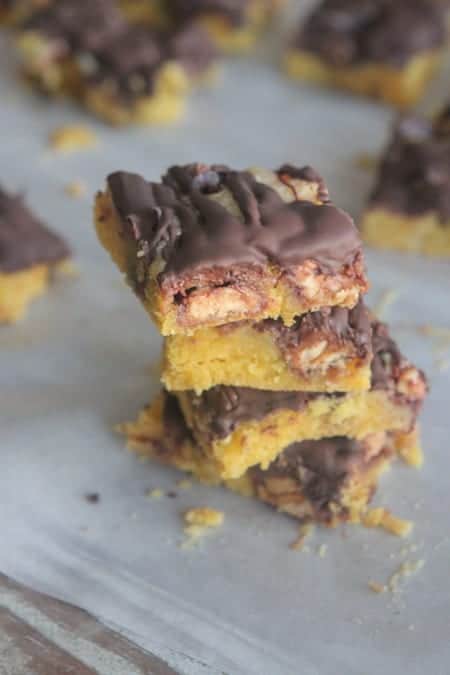 Gooey Snickers Cake Bars