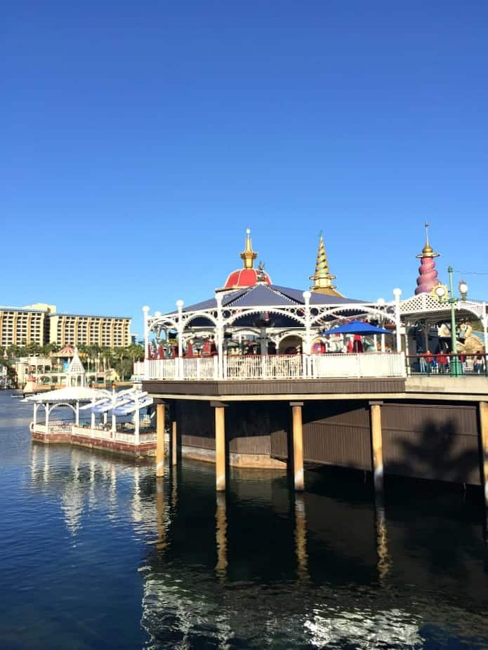 Disney California Adventure's Cove Bar