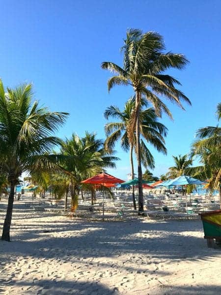 A Tour of Disney's Castaway Cay - Disney Hungry