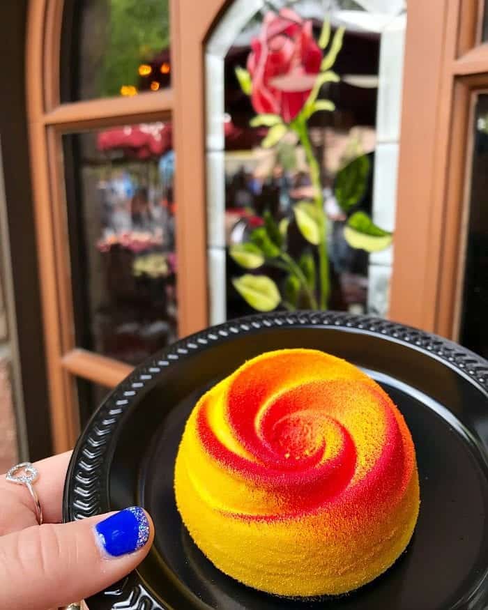 Red Rose Taverne Disneyland