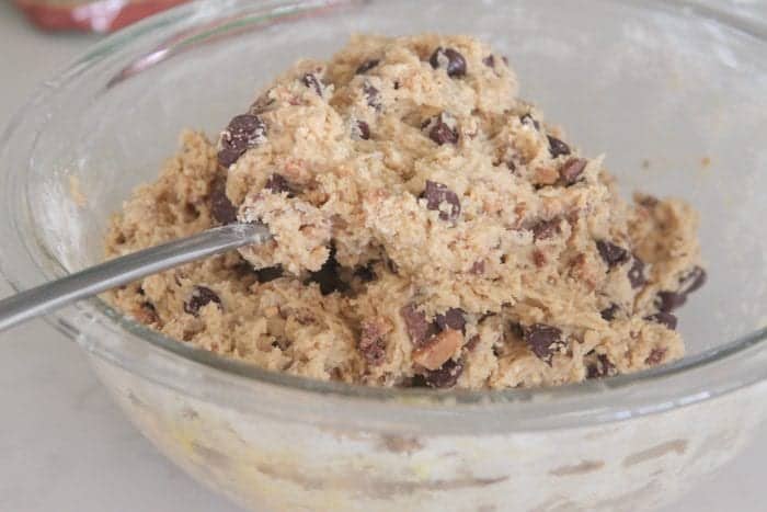 Oatmeal Toffee Chocolate Chip Cookies