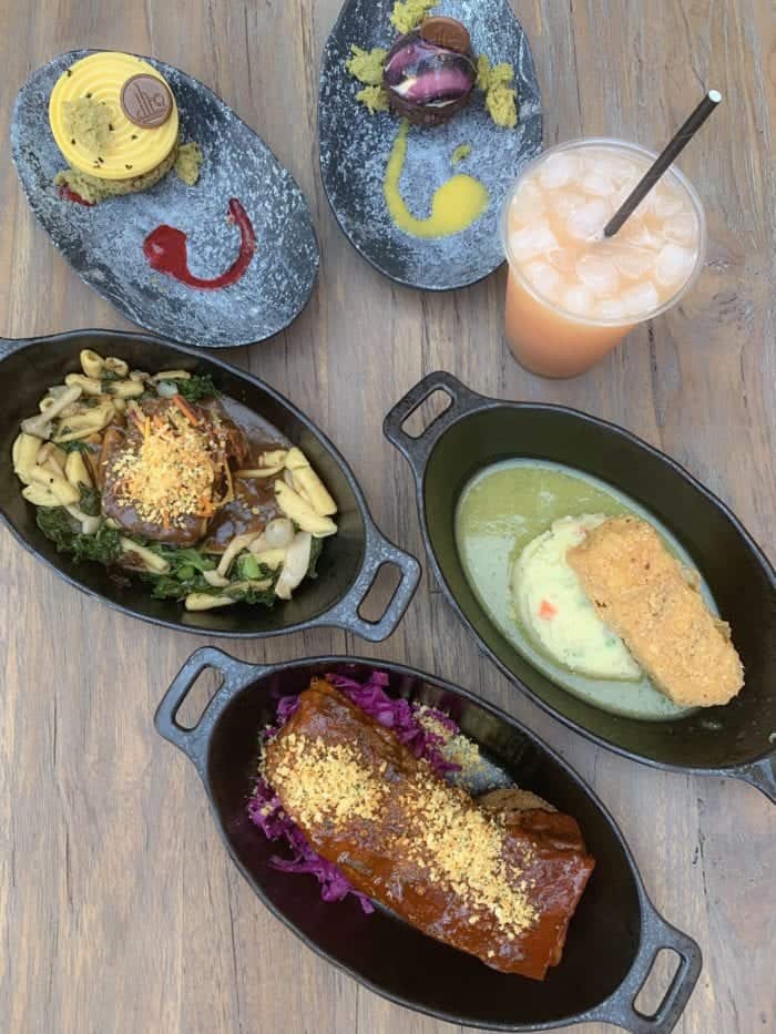 Galactic Guide to Star Wars: Galaxy's Edge Food and Drink