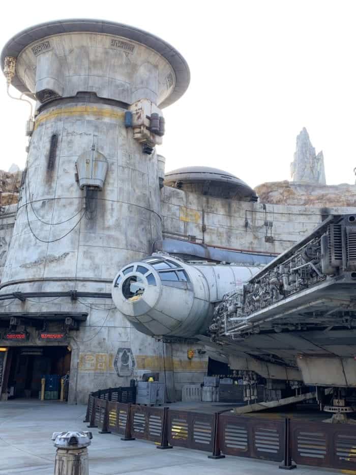 star wars land disneyland