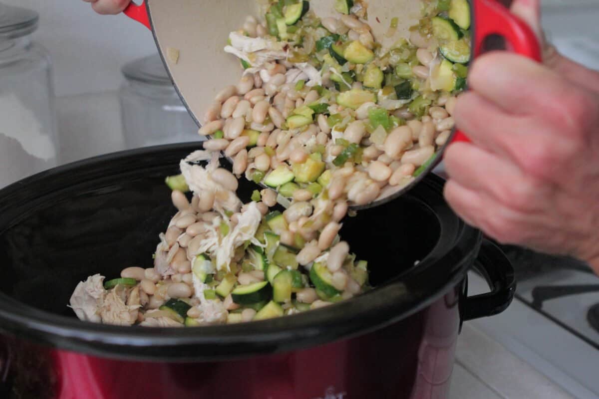 transferring white chicken chili to slow cooker