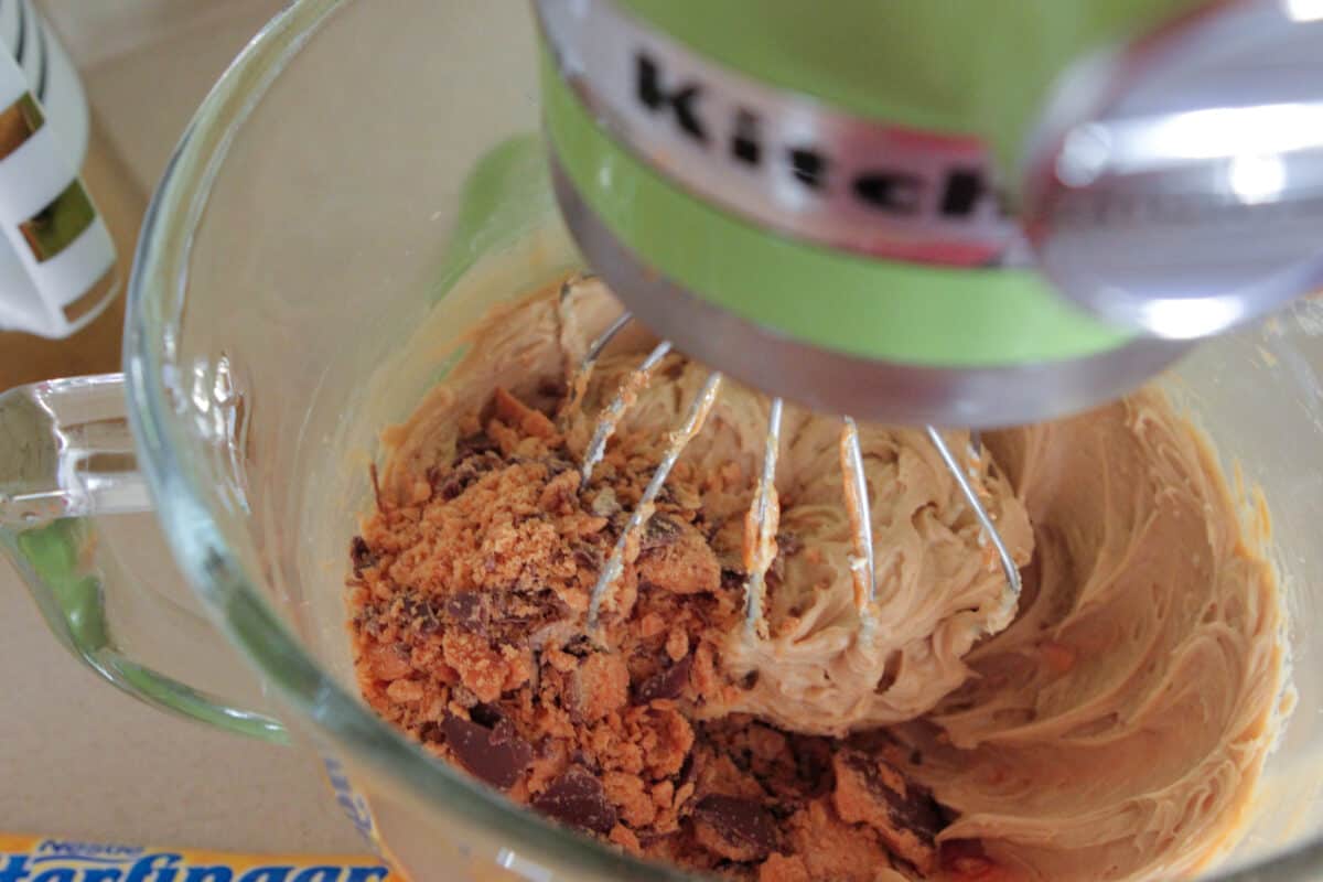 mixing butterfinger in stand mixer