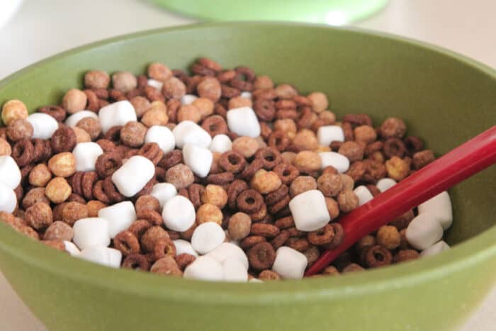 cereal and marshmallows in large mixing bowl 