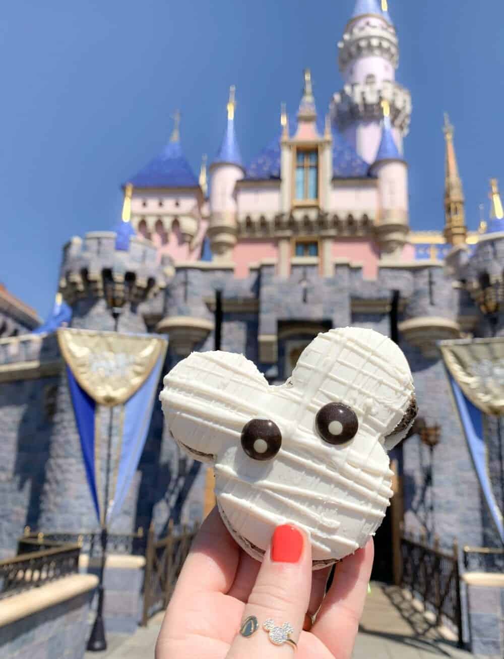 The BEST Disneyland Halloween Food 2019! - Disney Hungry