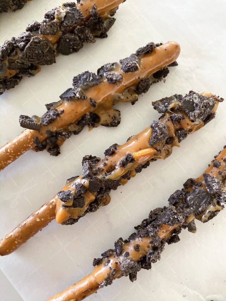Cookies and Cream Chocolate Covered Pretzel Rods Picky Palate