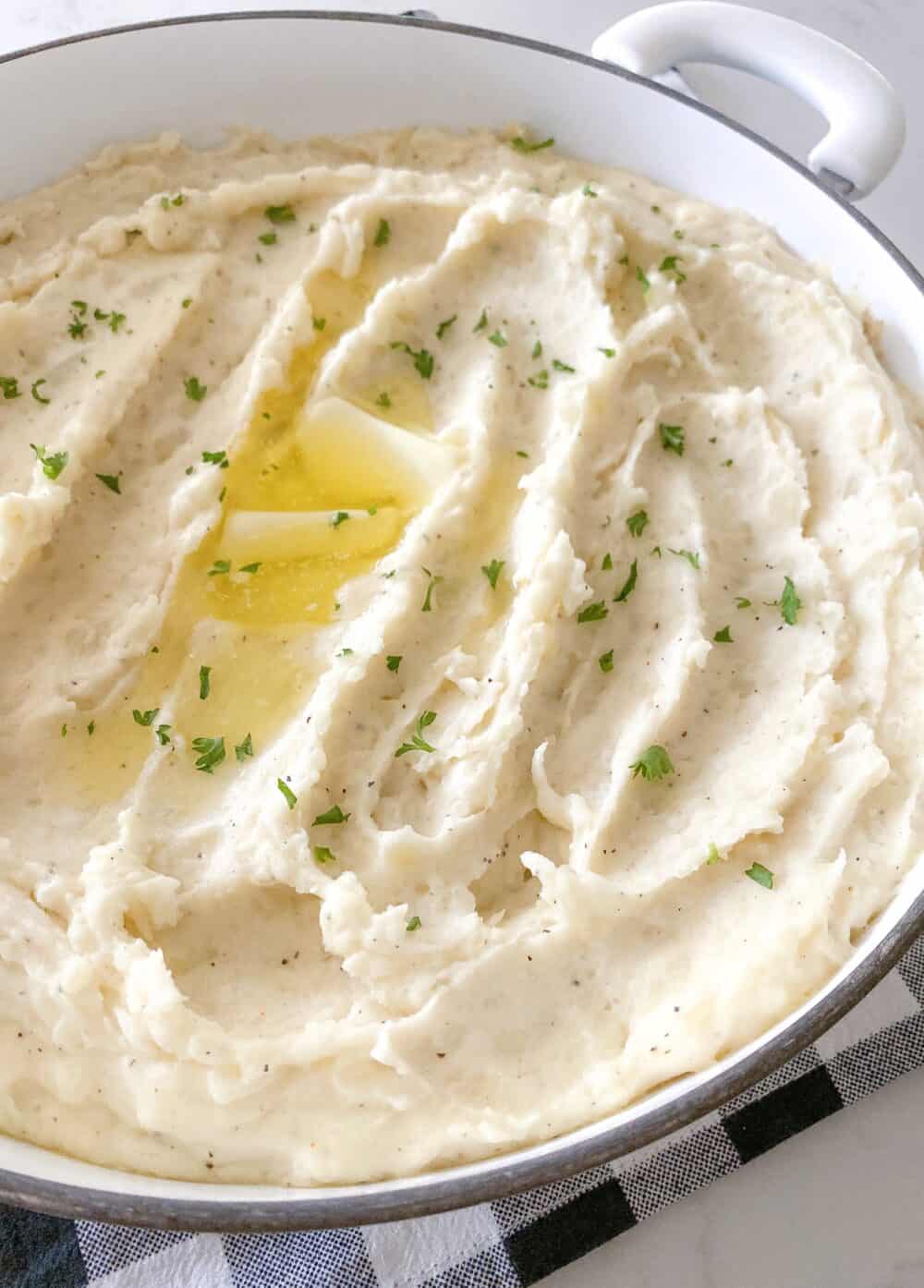 mashed potatoes in serving dish