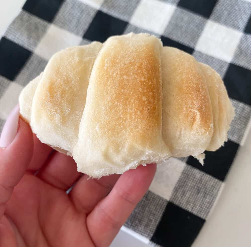 baked dinner rolls