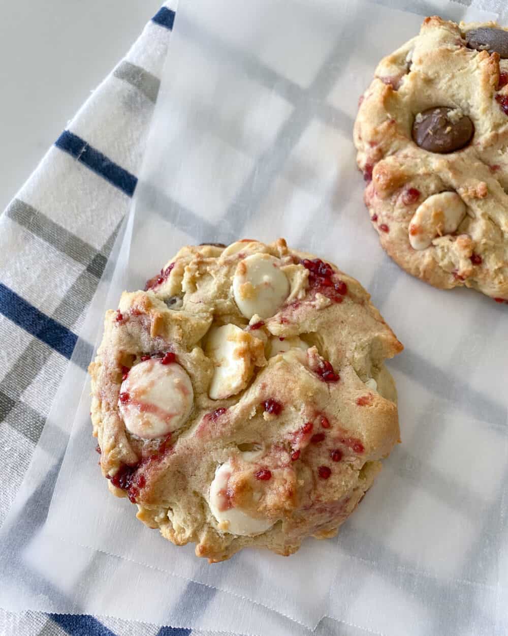 baked white chocolate chip cookies