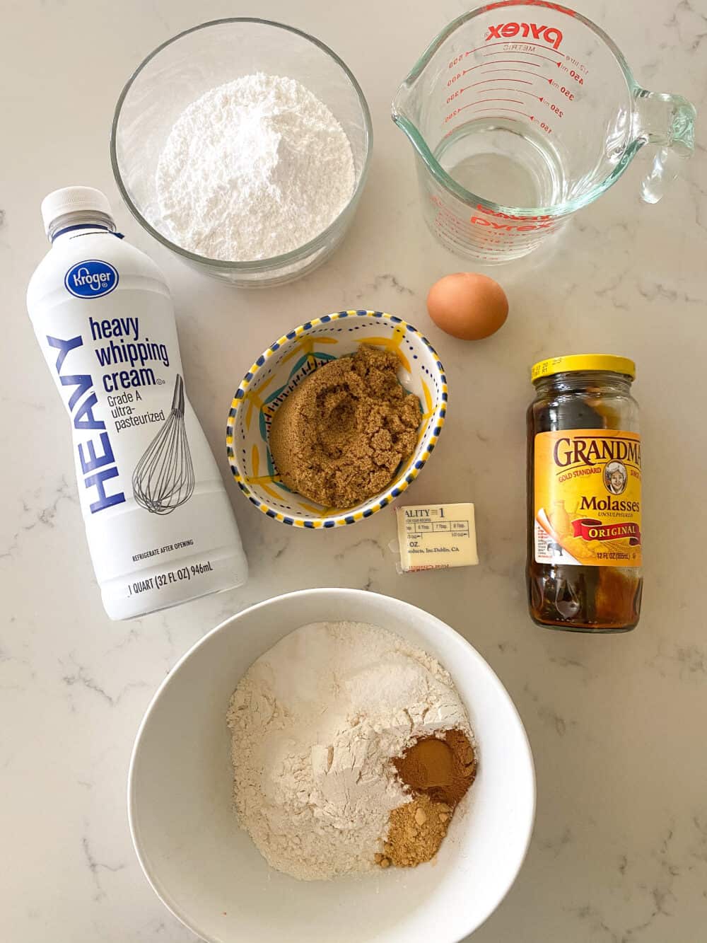ingredients for gingerbread cakes