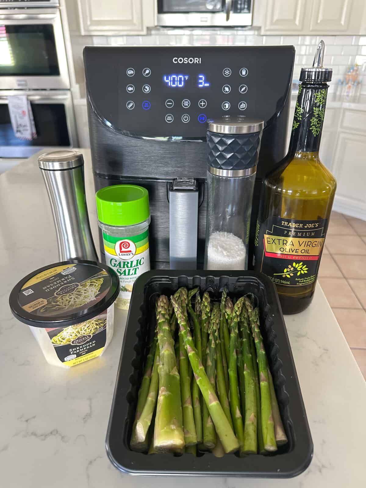 ingredients for air fryer asparagus on counter