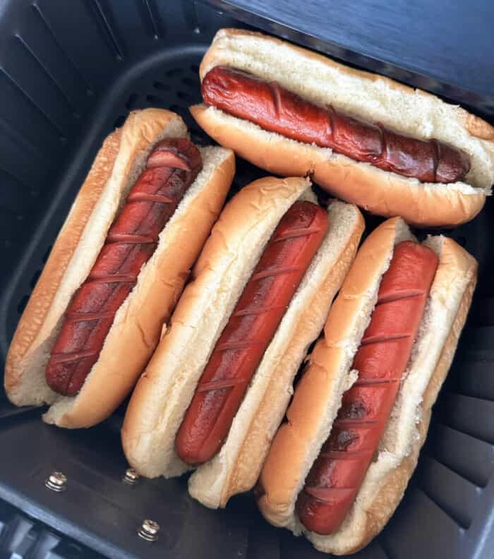 hot dogs in buns inside air fryer