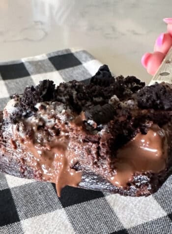 air fryer brownies on spatula showing gooey center